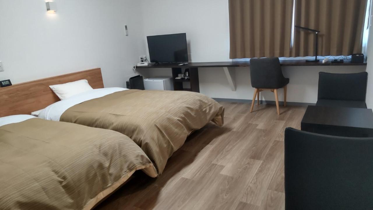 Basic Hotel Тітібу Екстер'єр фото